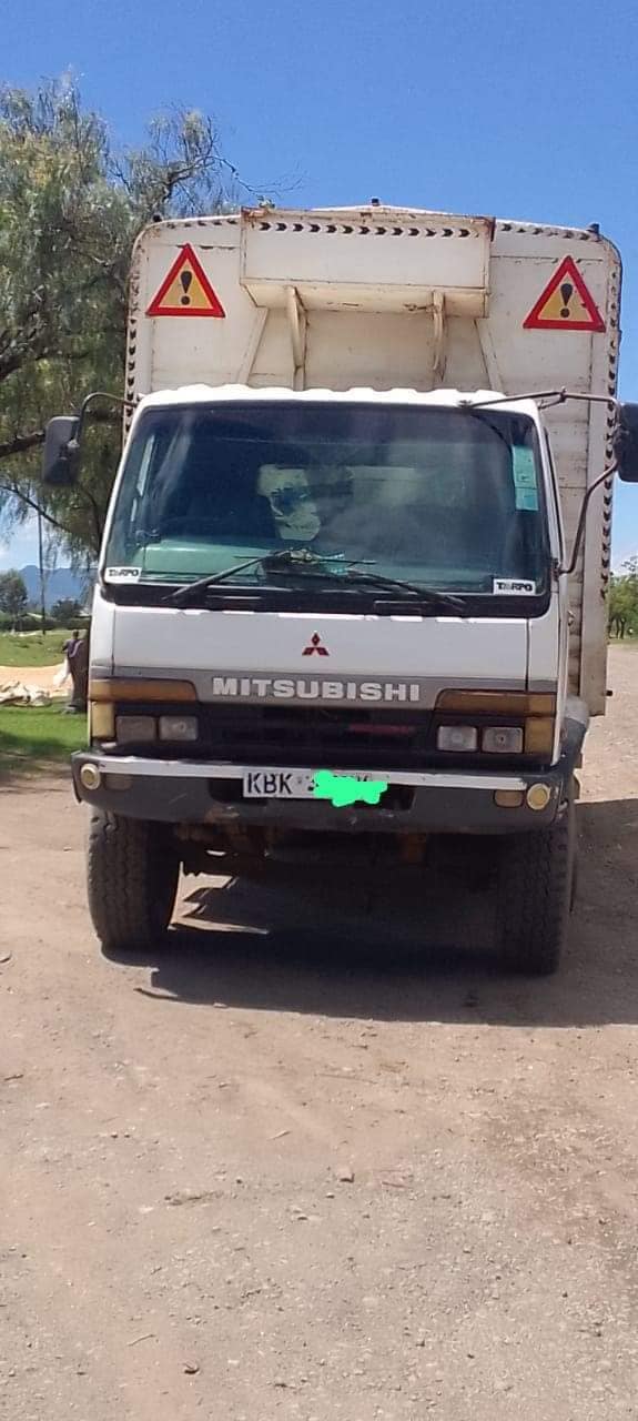 MITSUBISHI FUSO 10WHEEL DOUBLE DIFF